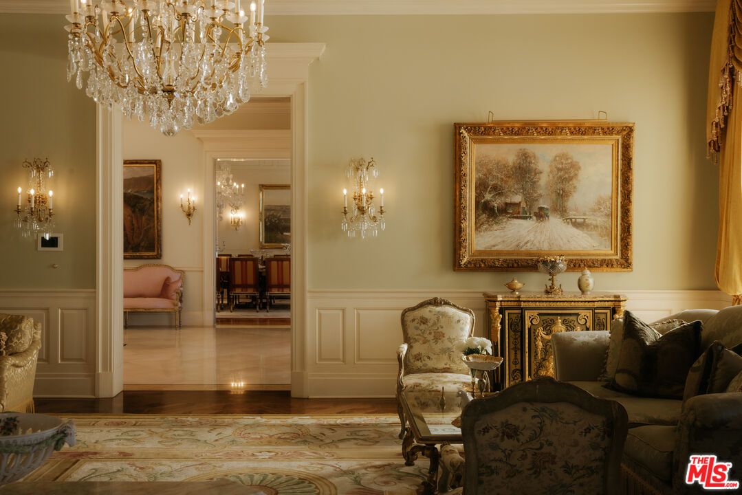 Chandelier, Interior, Wood Texture Flooring