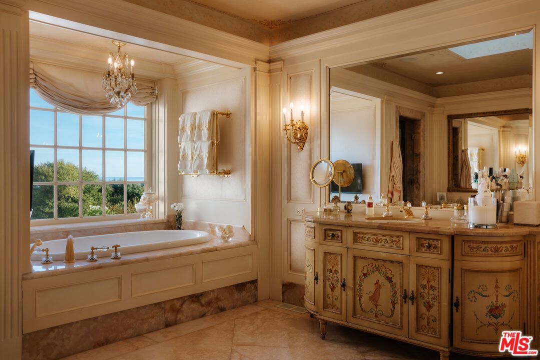 Bathroom, Chandelier, Dual Sink Vanities, Interior, Recessed Lighting