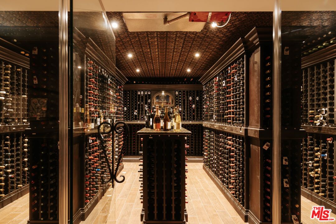 Interior, Recessed Lighting, Wine Storage