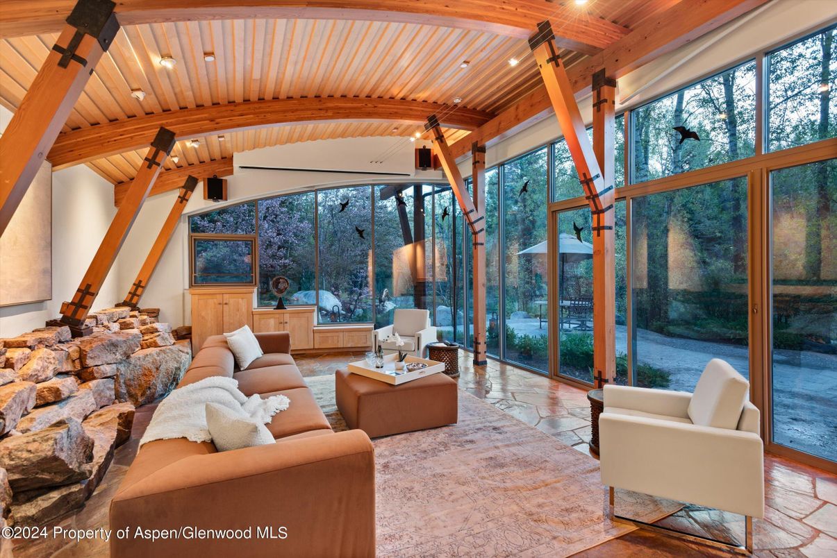 Interior, Living room, Recessed Lighting, Sun Room, Wooden Beams, Wooden Ceilings