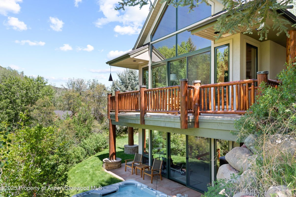 Backyard, Exterior, Hot Tub