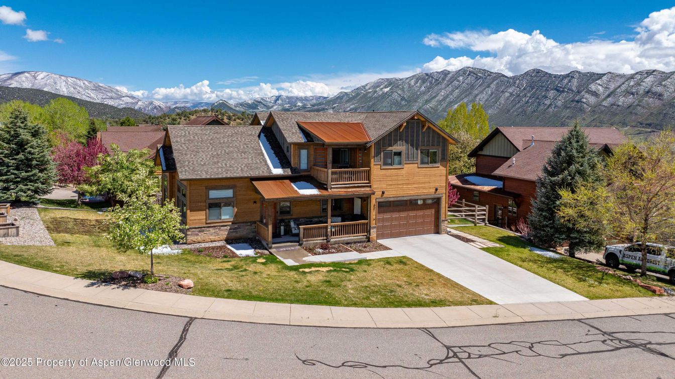 Attached, Exterior, Facade, Log Home