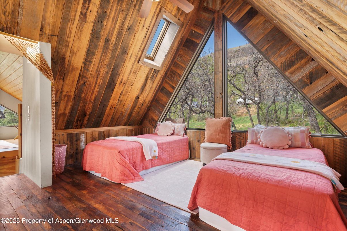 Bedroom, Interior, Wooden Ceilings, Wood Texture Flooring, Wooden Walls