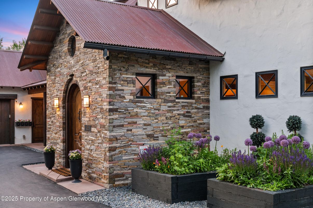 Exterior, Stone Walls