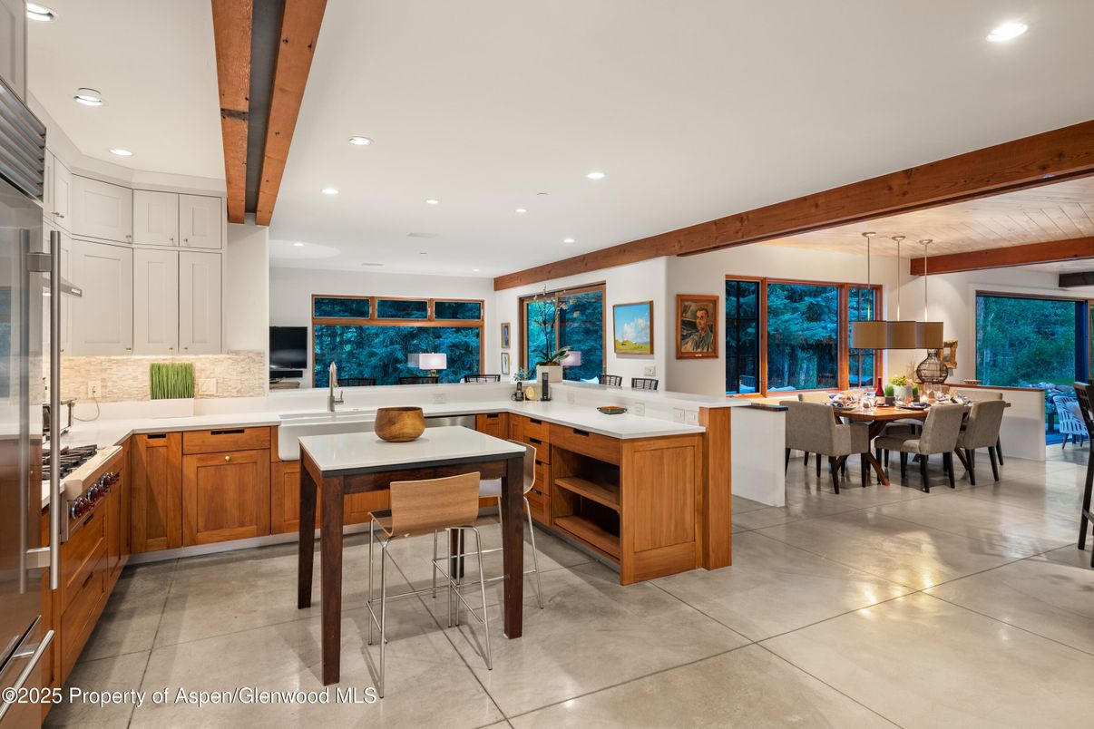 Dining room, Interior, Kitchen, Pendant Lights, Recessed Lighting, Wooden Beams