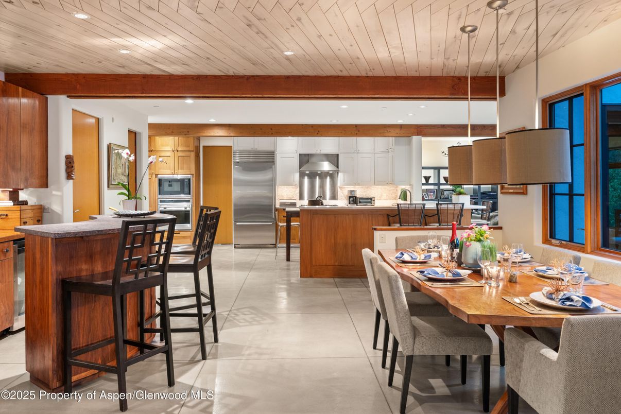 Dining room, Interior, Kitchen, Pendant Lights, Recessed Lighting, Stainless Steel Appliances, Wooden Beams, Wooden Ceilings