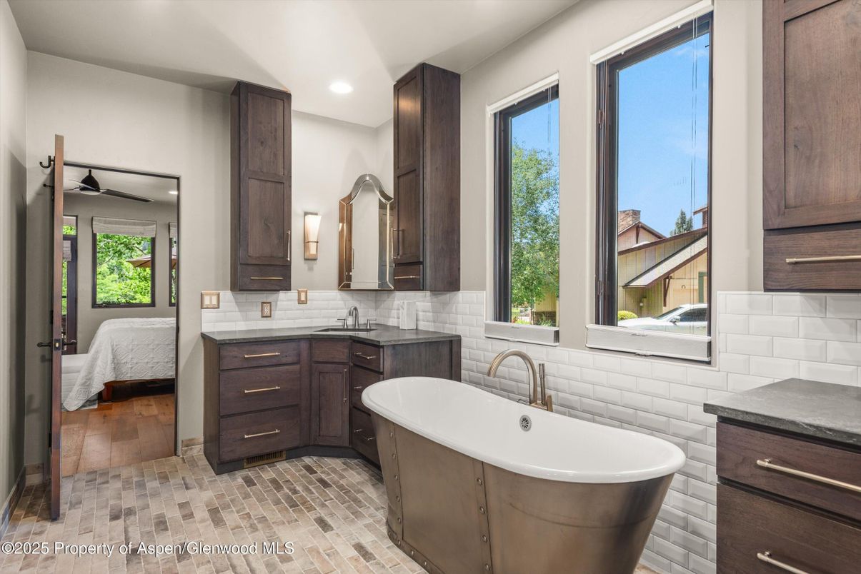 Bathroom, Dual Sink Vanities, Free Standing Baths, Interior, Recessed Lighting
