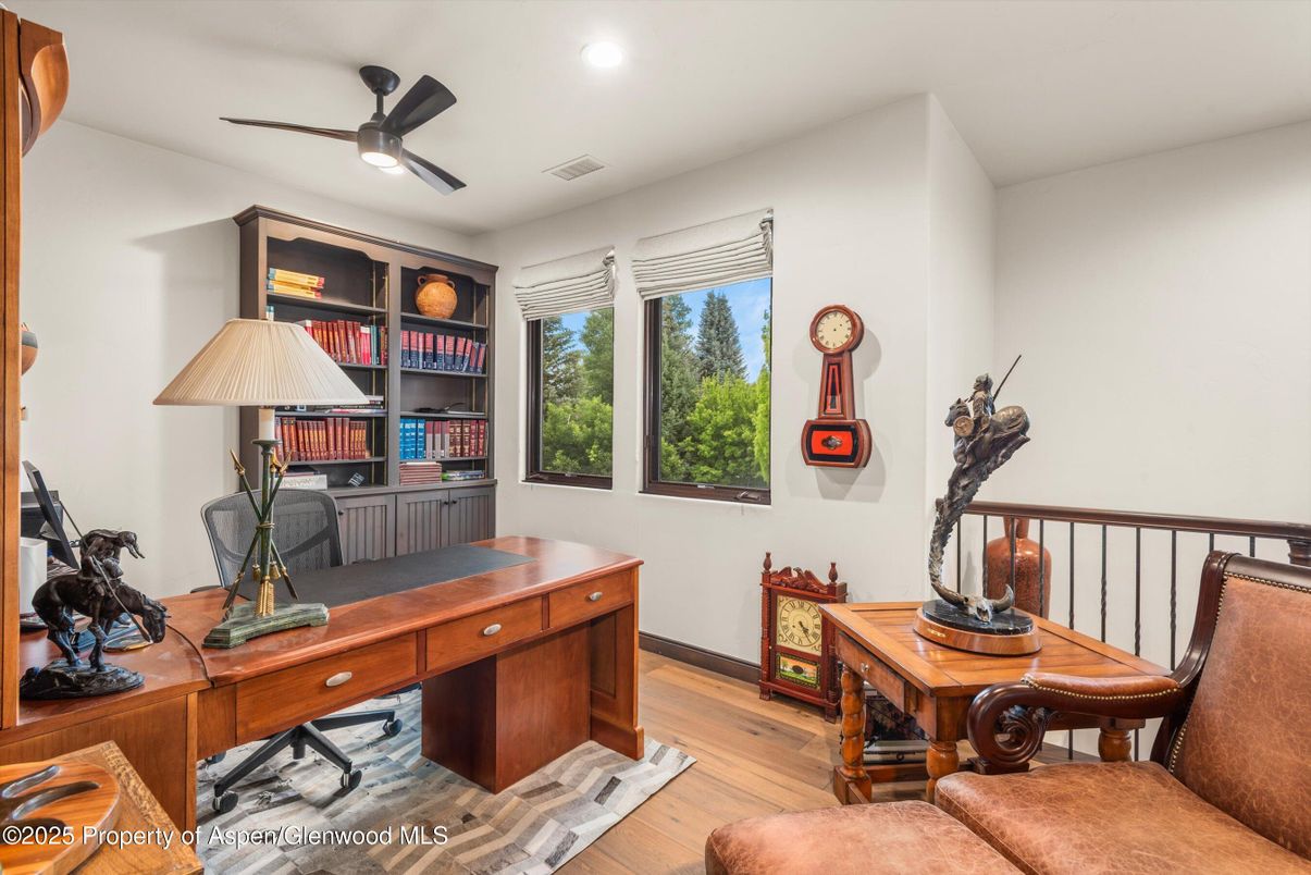 Home Office, Interior, Recessed Lighting, Wood Texture Flooring