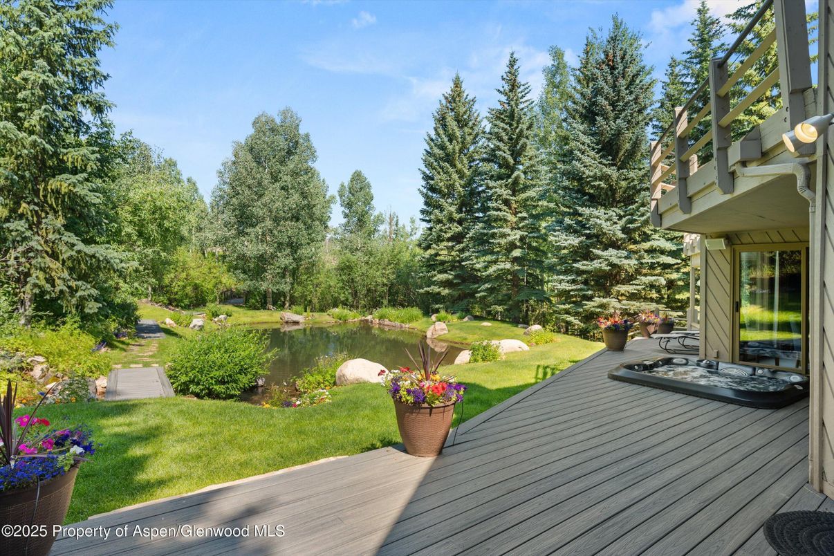 Backyard, Exterior, Water