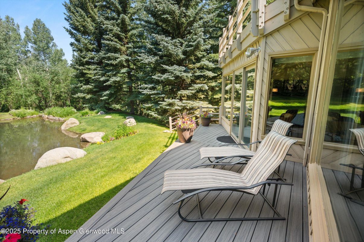 Backyard, Exterior, Water