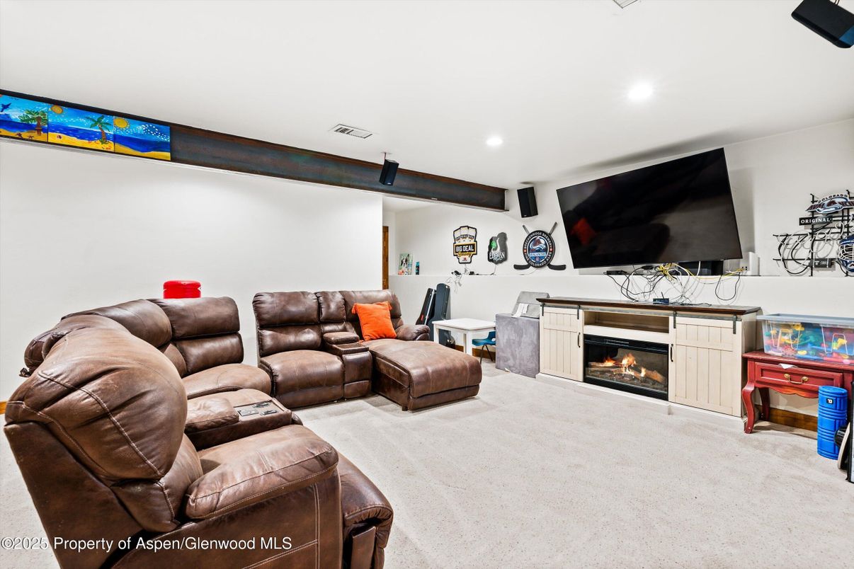 Fireplace, Interior, Living room, Recessed Lighting