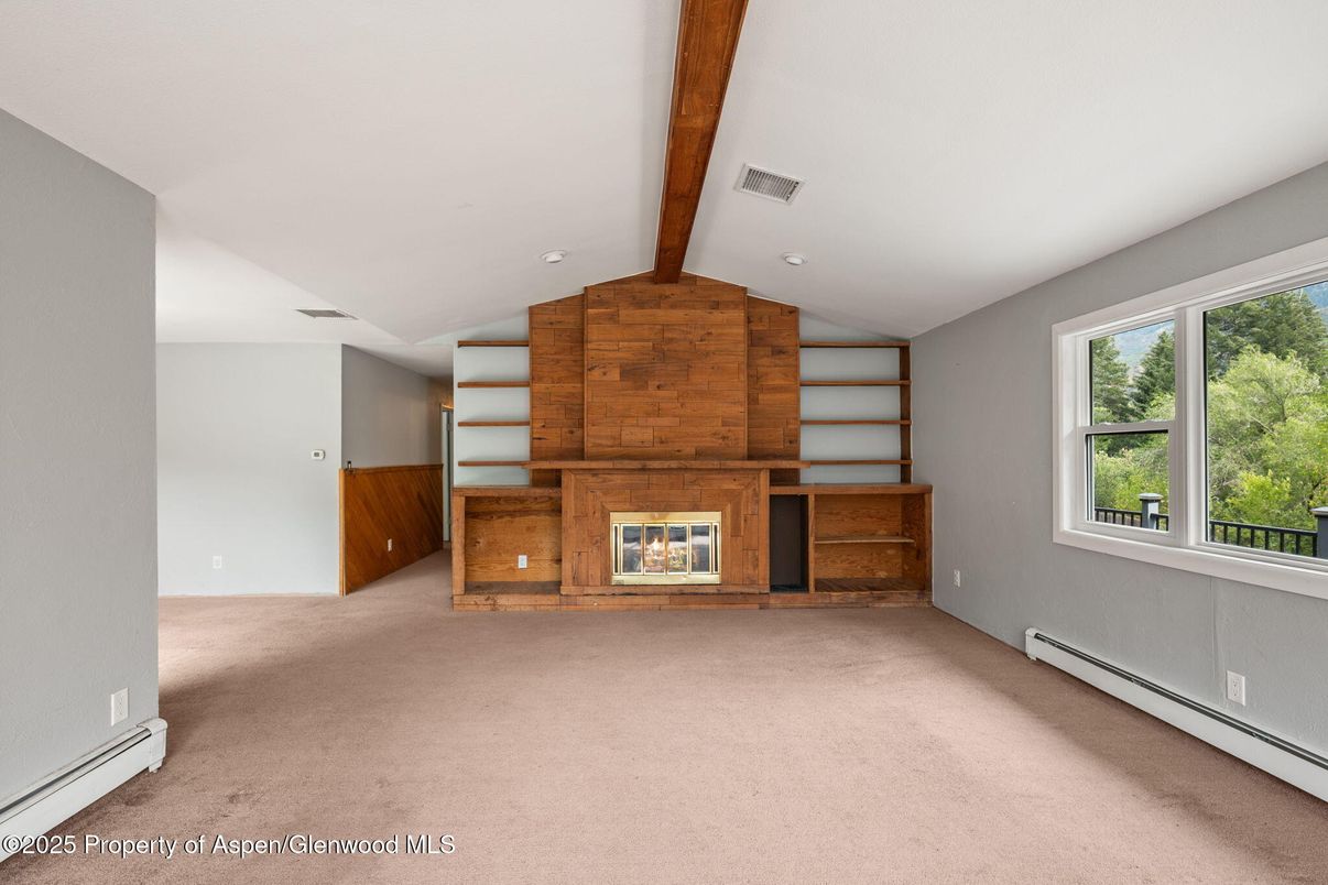 Empty room, Interior, Recessed Lighting, Wooden Beams, Wooden Walls