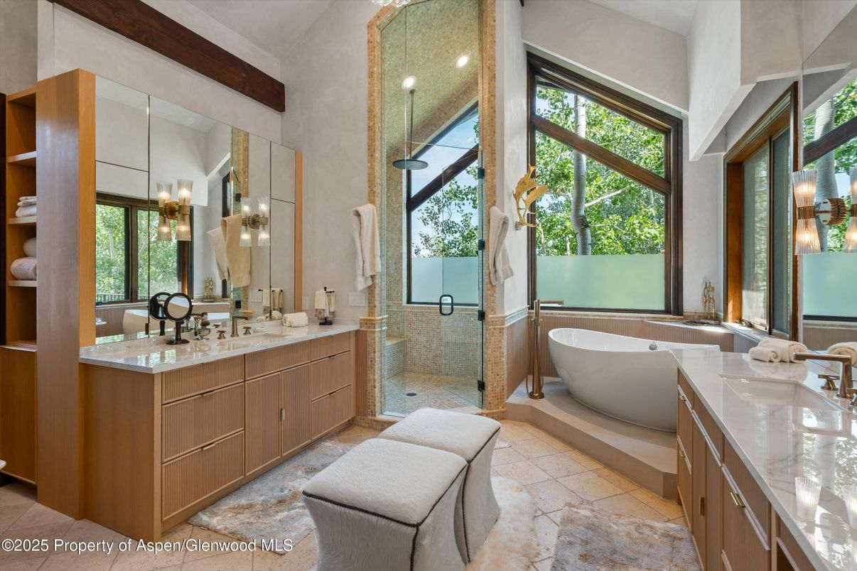 Bathroom, Dual Sink Vanities, Free Standing Baths, Interior, Recessed Lighting