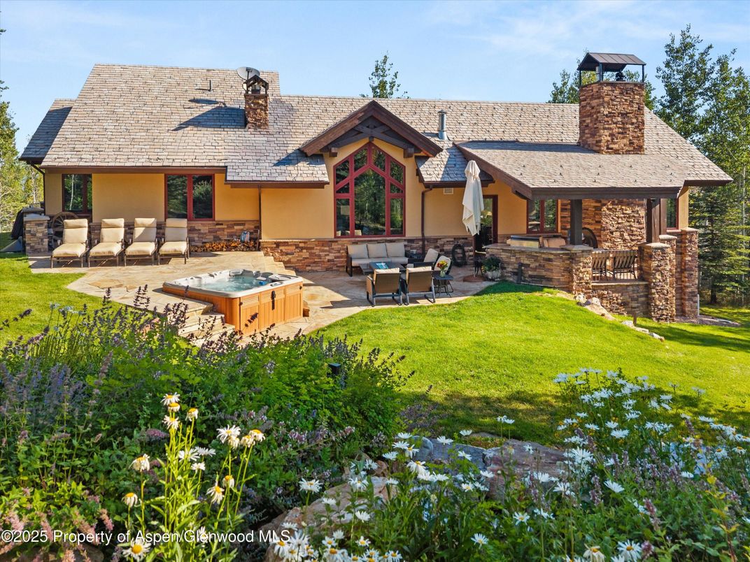 Backyard, Exterior, Hot Tub