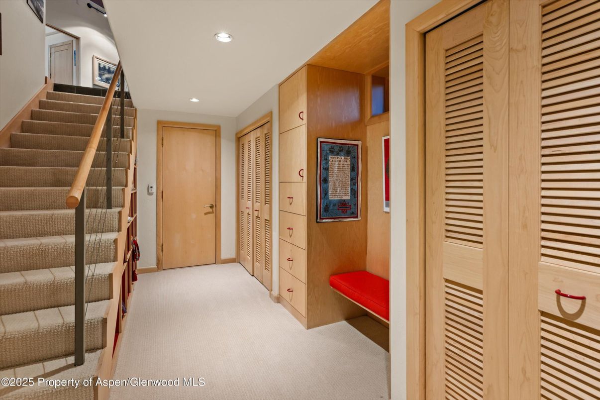 Interior, Recessed Lighting