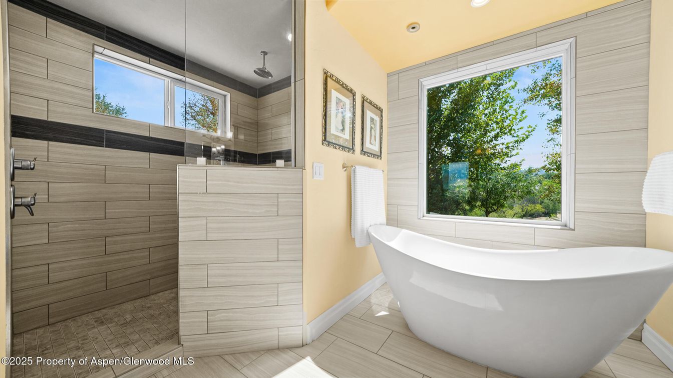 Bathroom, Free Standing Baths, Interior, Recessed Lighting
