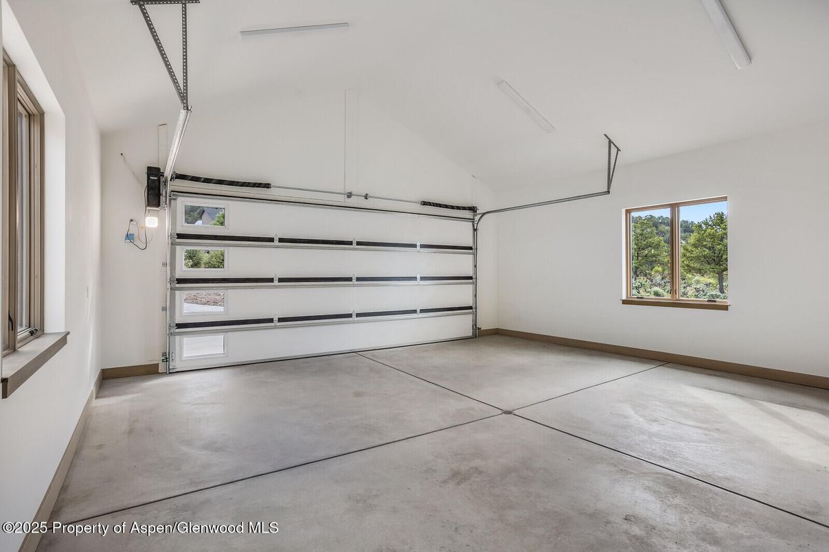 Garage, Interior, Pendant Lights