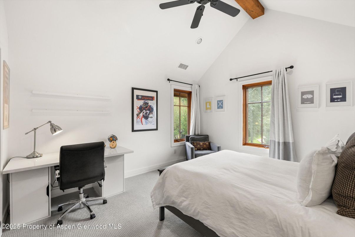Bedroom, Home Office, Interior, Wooden Beams