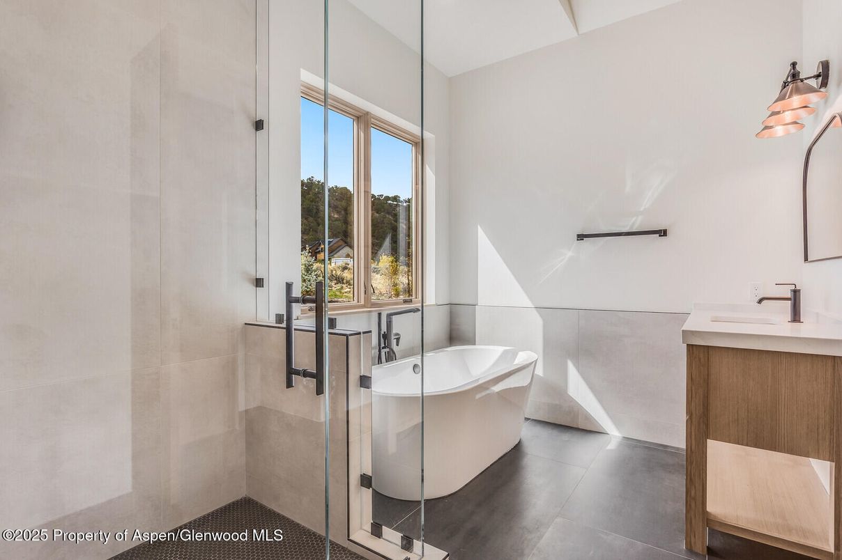Bathroom, Free Standing Baths, Interior
