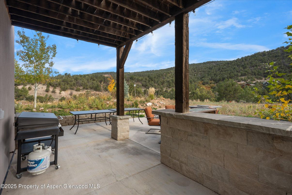 Exterior, Outdoor Kitchen