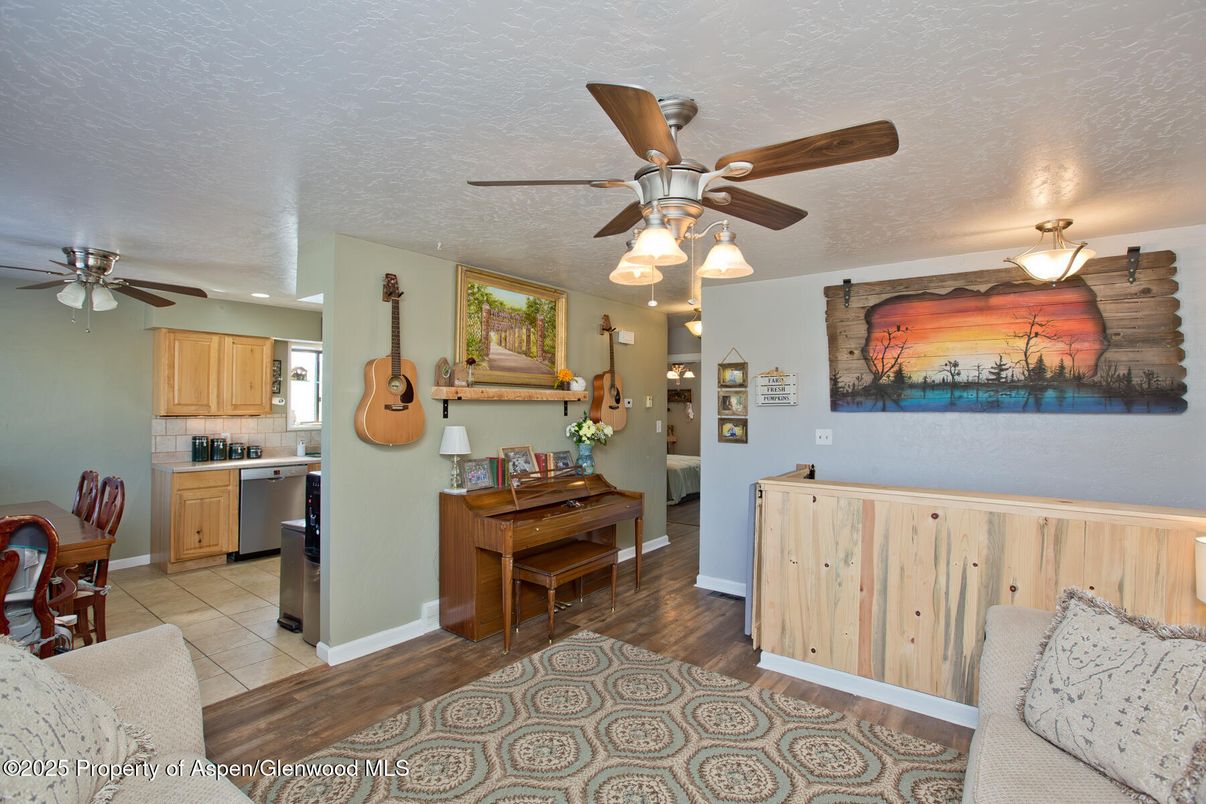 Interior, Kitchen, Piano, Recessed Lighting, Wood Texture Flooring