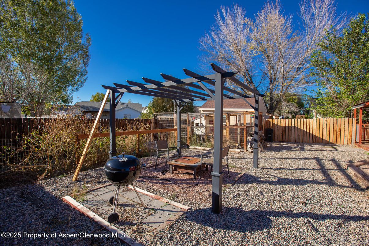 Backyard, Exterior, Playground