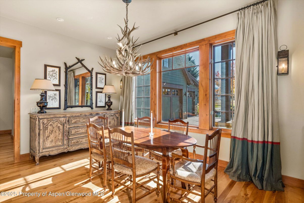 Chandelier, Dining room, Interior, Recessed Lighting, Wood Texture Flooring