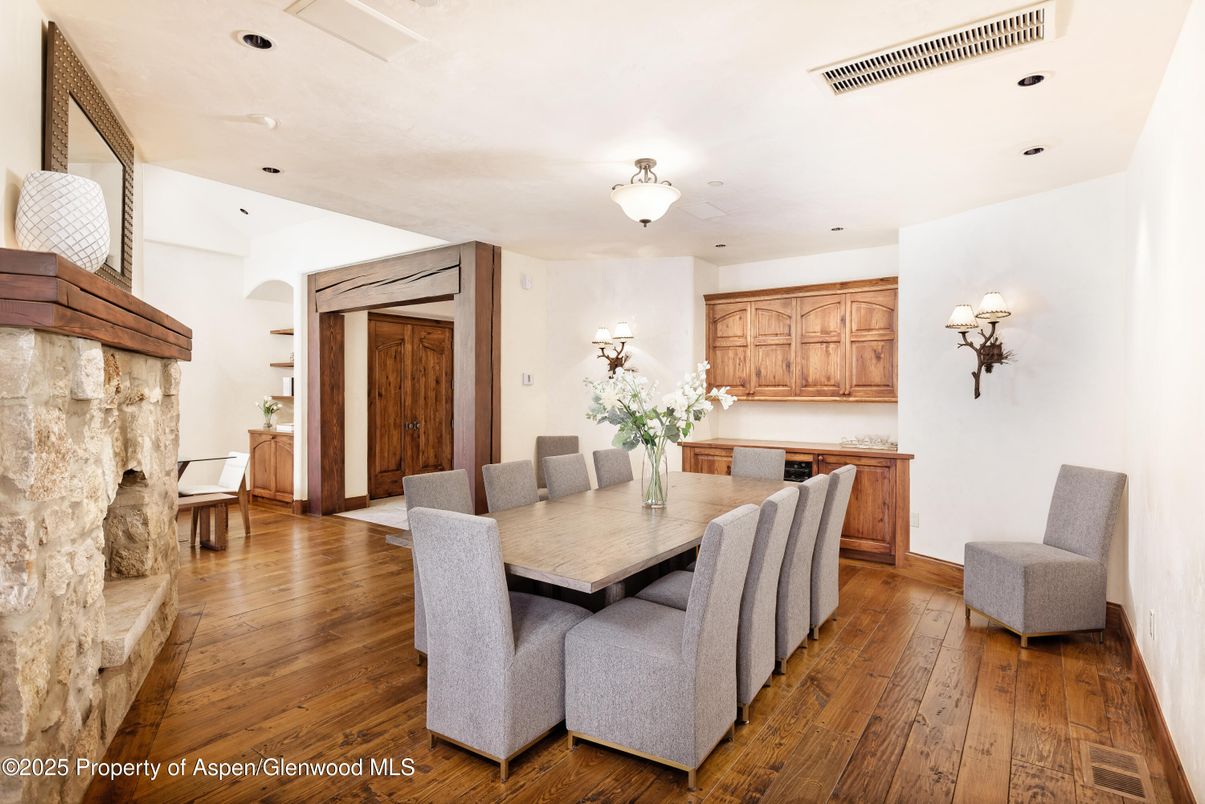 Dining room, Fireplace, Interior, Recessed Lighting, Wood Texture Flooring