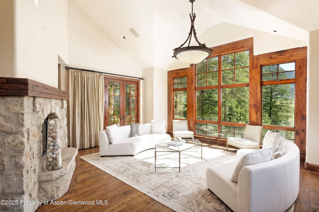 Fireplace, Interior, Living room, Pendant Lights, Recessed Lighting, Wood Texture Flooring
