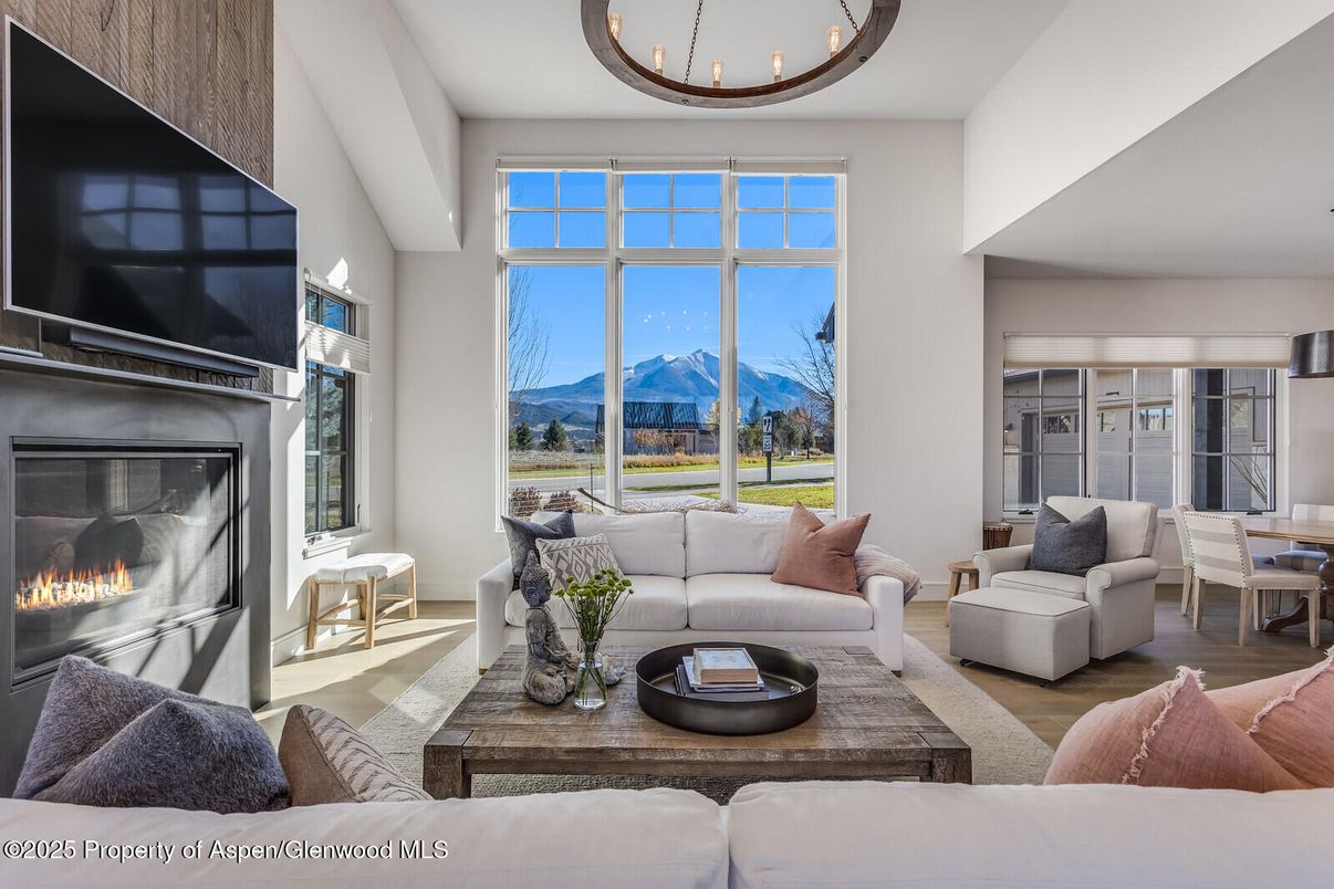 Dining room, Fireplace, Interior, Living room
