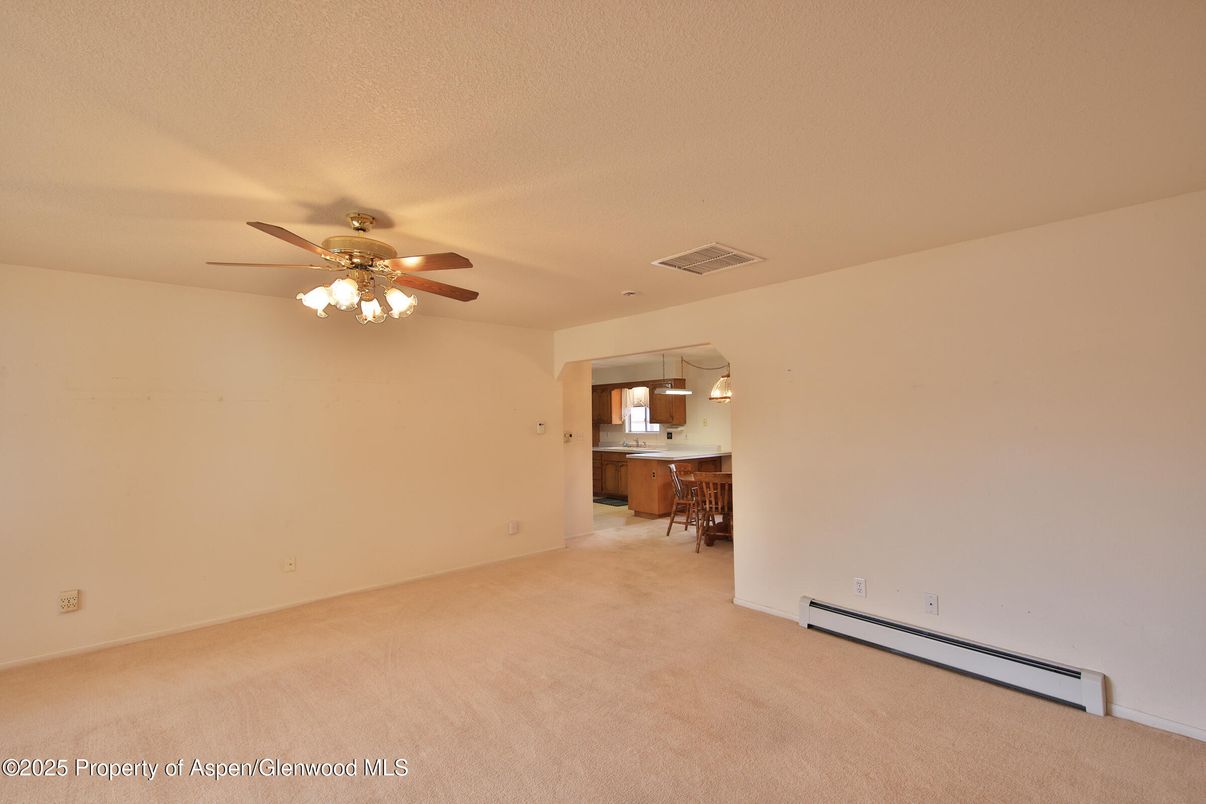 Empty room, Interior, Kitchen, Pendant Lights