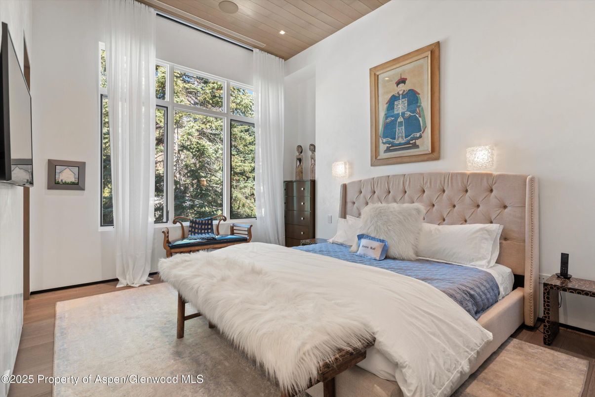 Bedroom, Interior, Recessed Lighting, Wooden Ceilings, Wood Texture Flooring