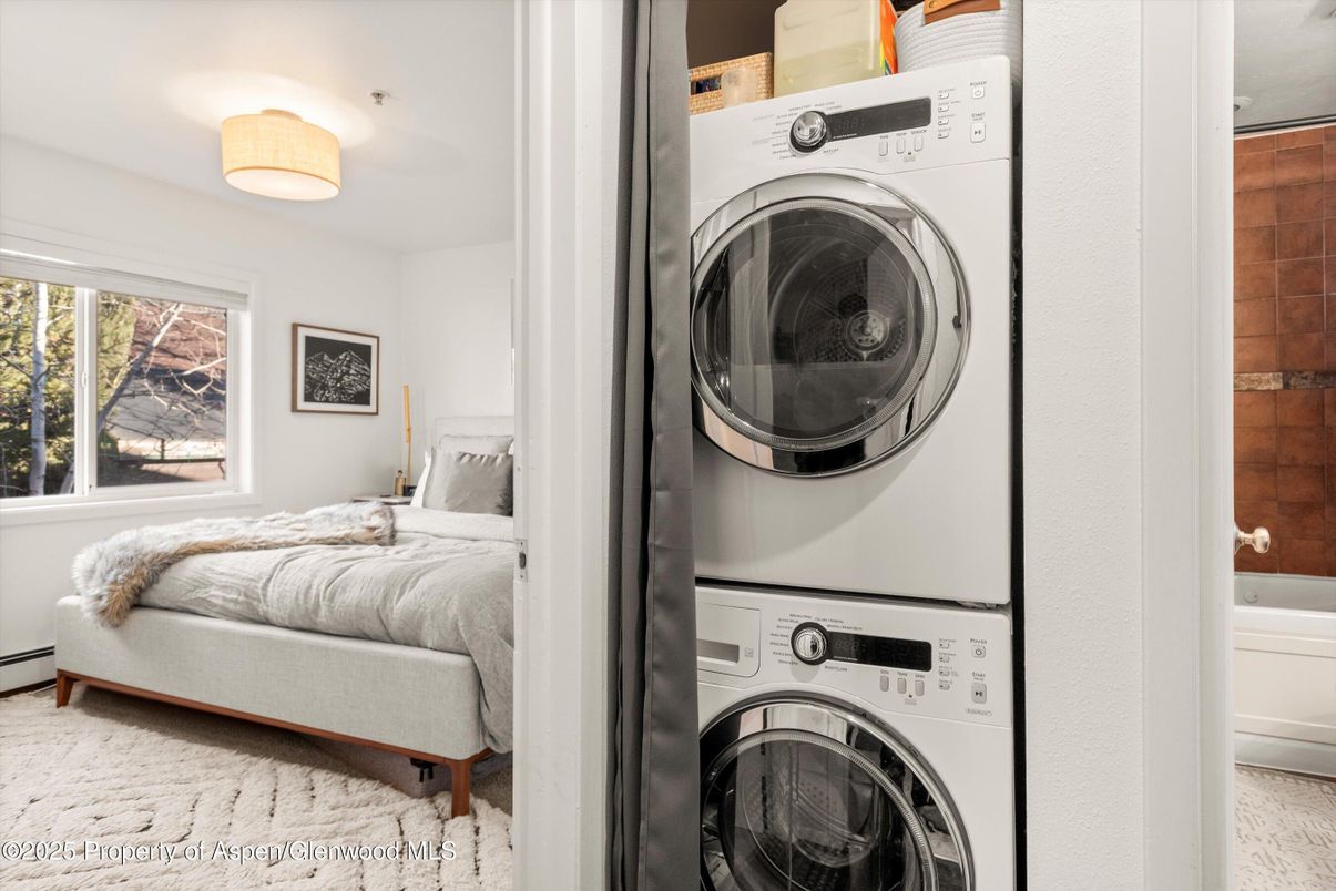 Bedroom, Interior, Utility Closets, Washer