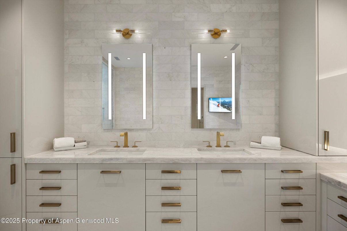 Bathroom, Dual Sink Vanities, Interior, Marble Walls