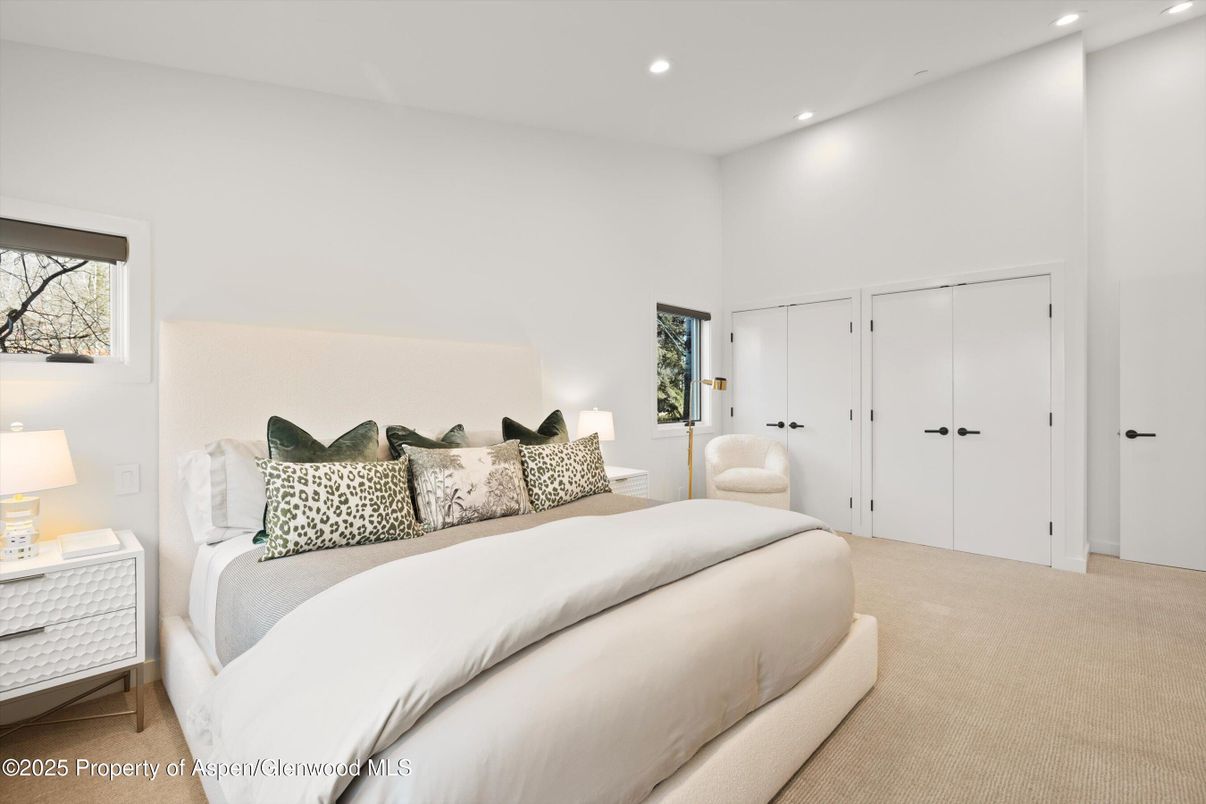 Bedroom, Interior, Recessed Lighting