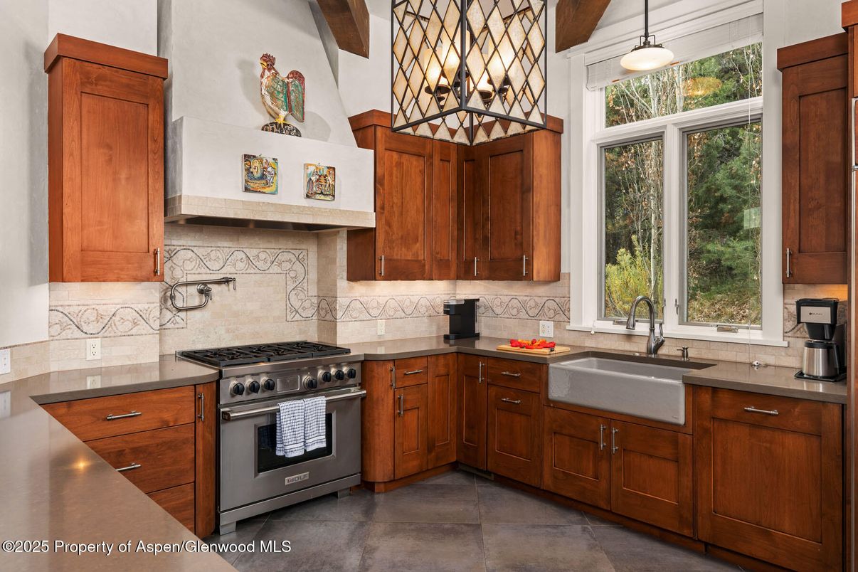 Interior, Kitchen, Pendant Lights, Stainless Steel Appliances