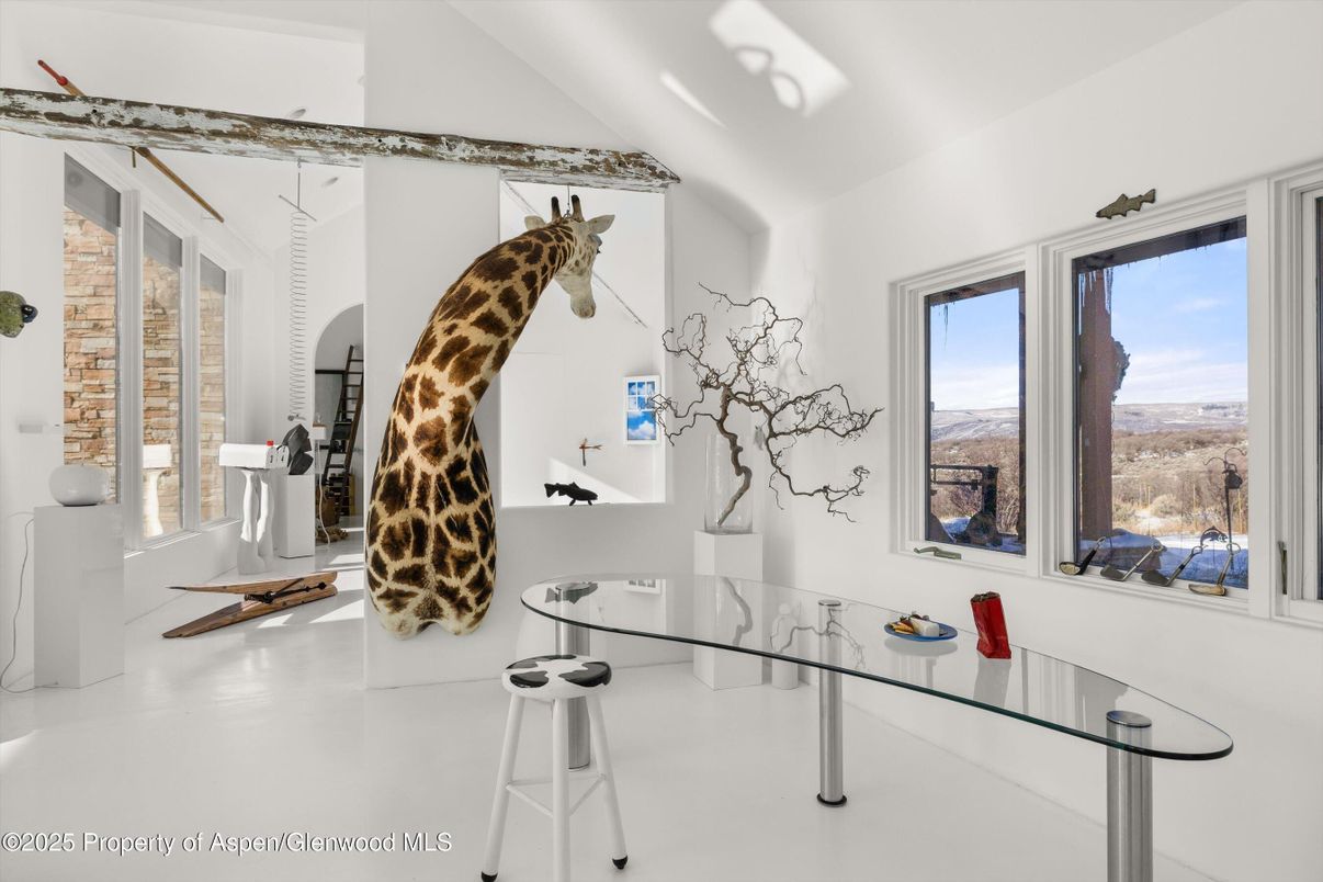 Home Office, Interior