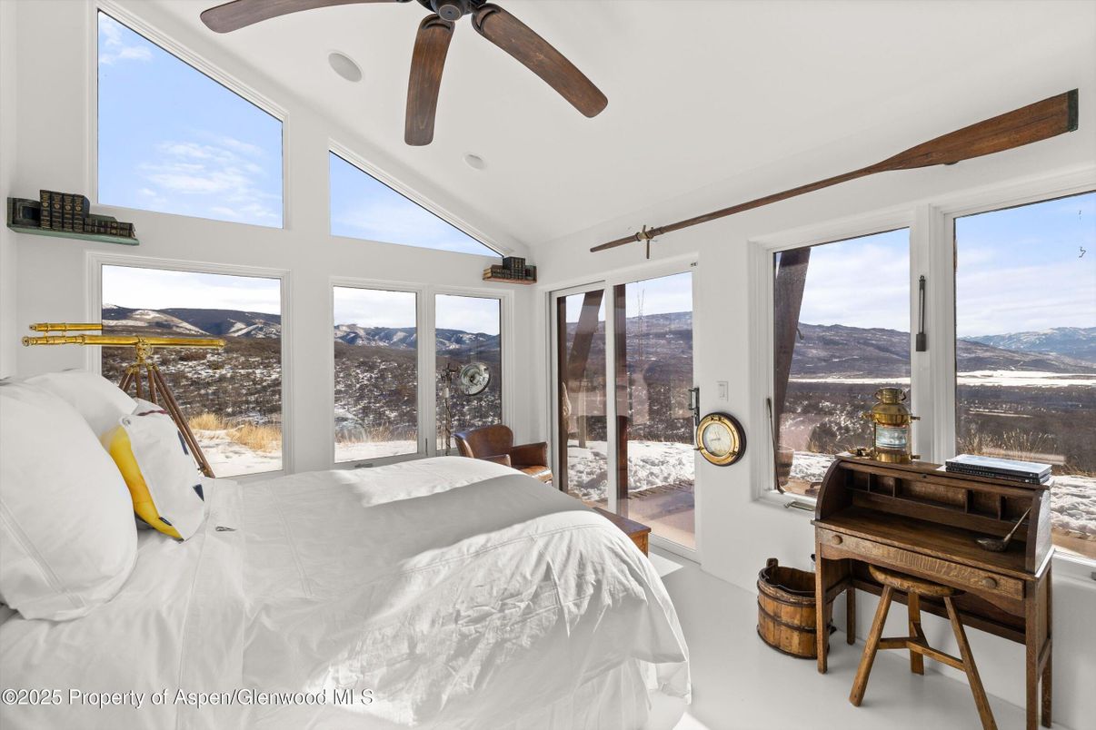 Bedroom, Interior, Water