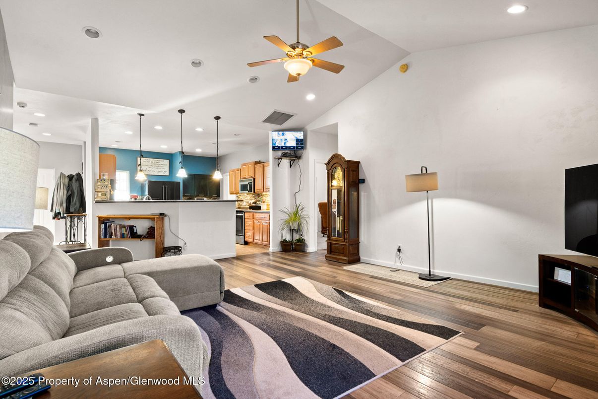 Interior, Kitchen, Living room, Pendant Lights, Recessed Lighting, Stainless Steel Appliances, Wood Texture Flooring