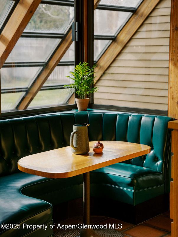 Dining room, Interior