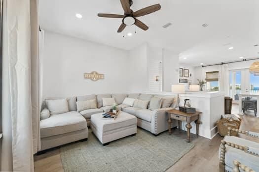 Chandelier, Interior, Kitchen, Living room, Pendant Lights, Recessed Lighting, Wood Texture Flooring
