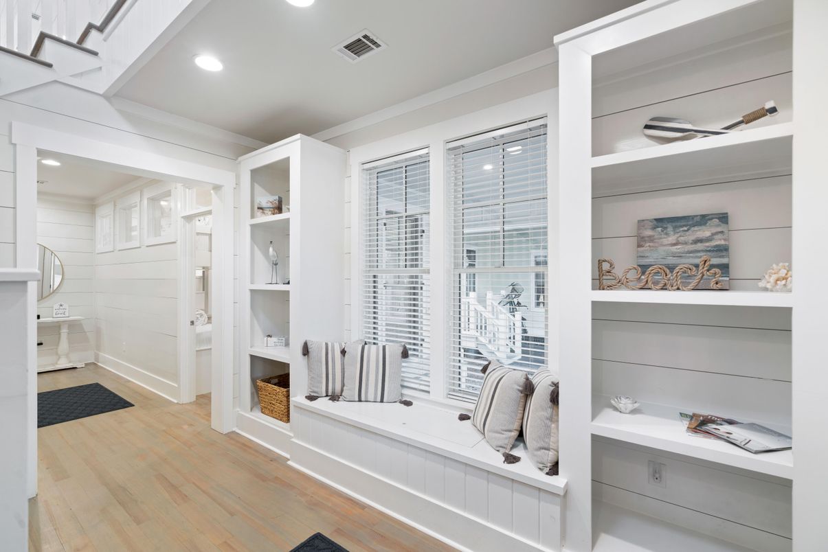 Interior, Recessed Lighting, Wood Texture Flooring