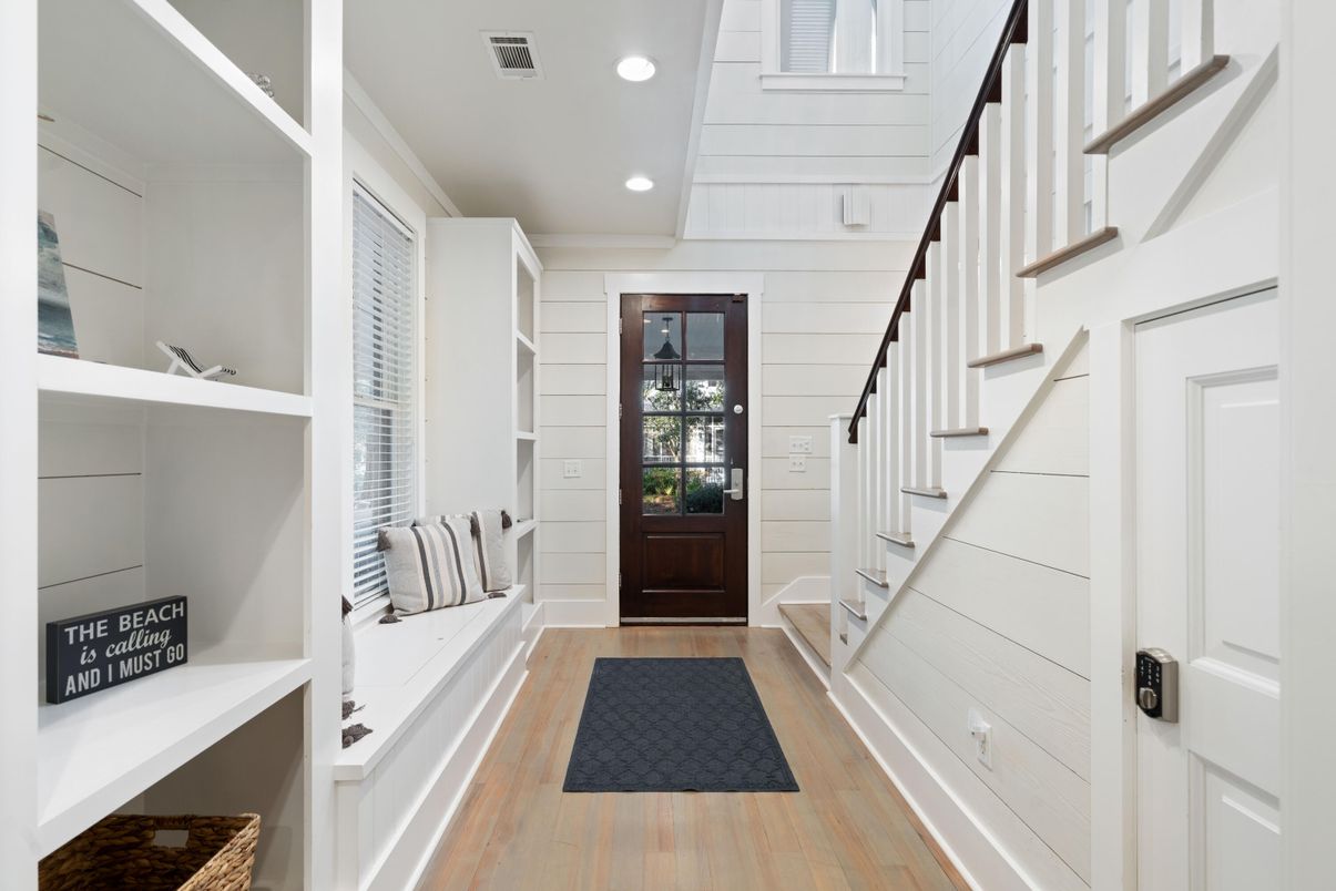 Interior, Recessed Lighting, Wood Texture Flooring