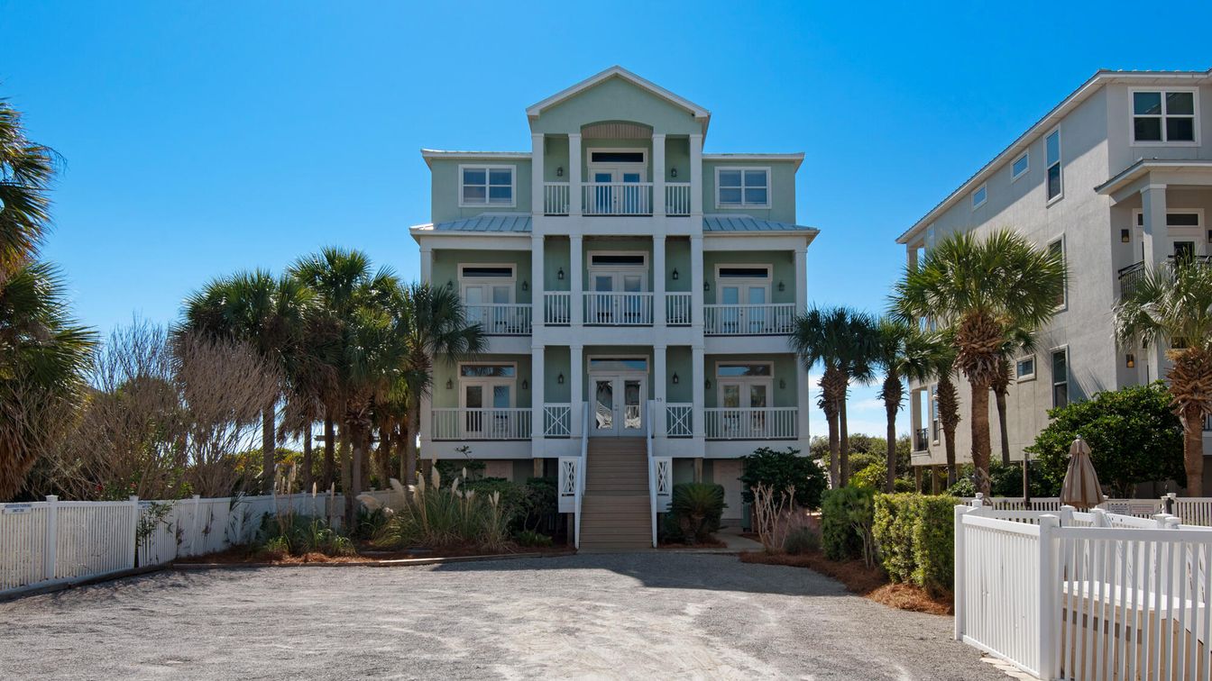 Exterior, Facade, Condo Building