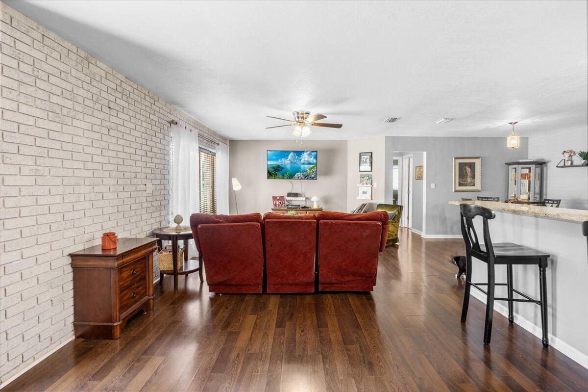 Interior, Living room, Pendant Lights, Stone Walls, Wood Texture Flooring