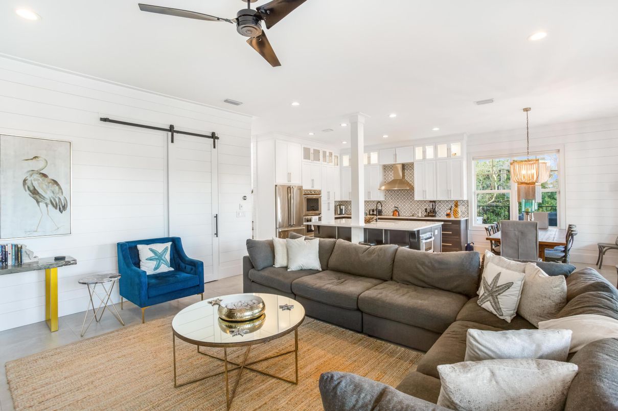 Chandelier, Dining room, Interior, Kitchen, Living room, Pendant Lights, Recessed Lighting, Stainless Steel Appliances