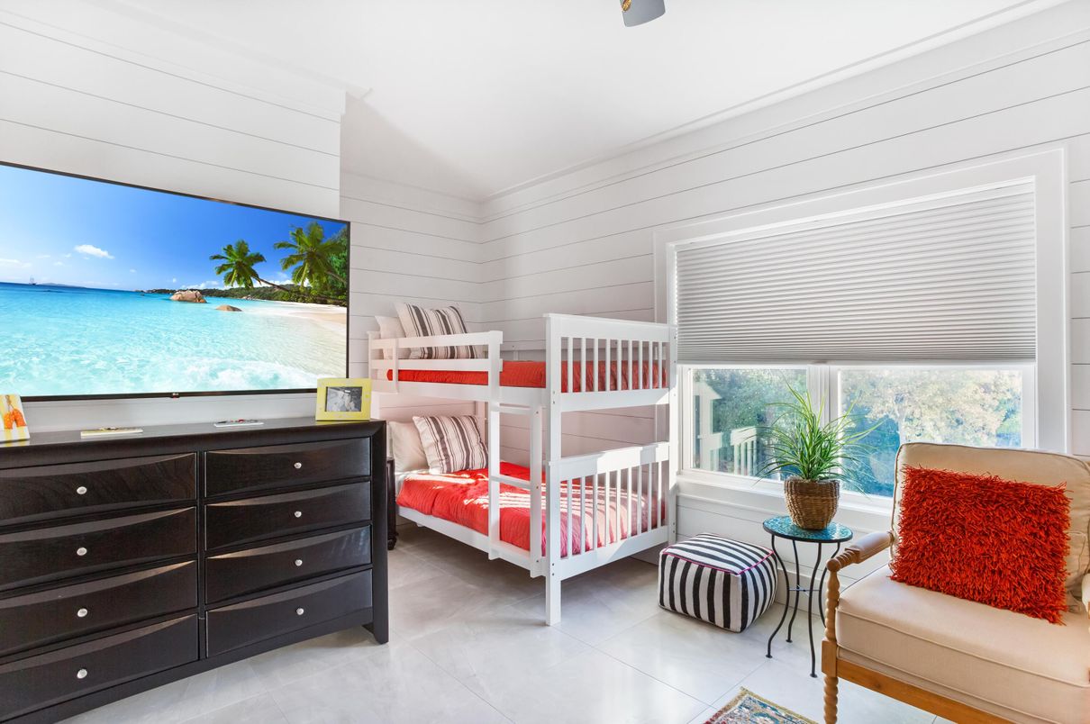 Bedroom, Interior, Water