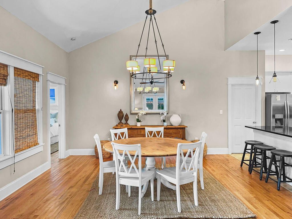 Chandelier, Dining room, Interior, Kitchen, Pendant Lights, Wood Texture Flooring