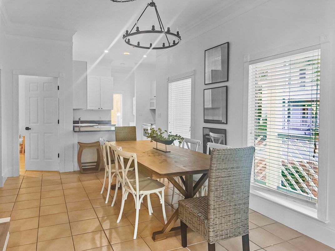 Chandelier, Dining room, Interior, Kitchen, Pendant Lights, Recessed Lighting