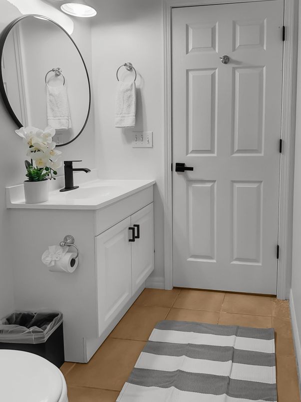 Bathroom, Dual Sink Vanities, Interior